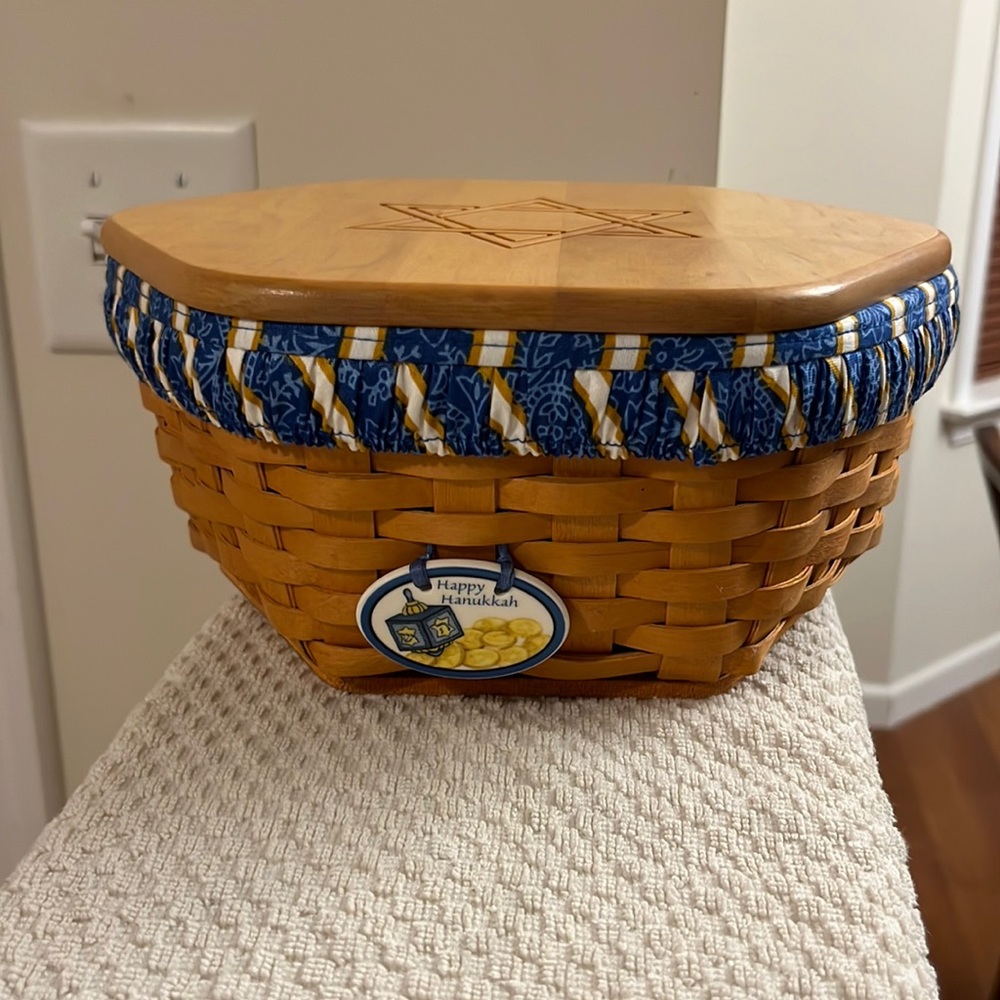 Vintage 2000 Longaberger Handwoven 10” Generations Basket, Tie-on, Lid Protector